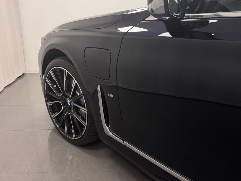 BMW 745 bild 12