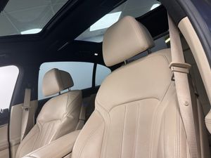BMW 745 bild 7