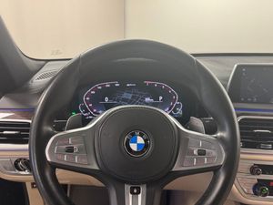 BMW 745 bild 6