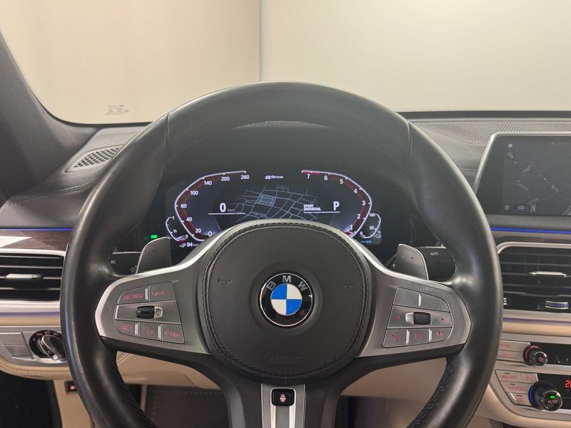 BMW 745 bild 6