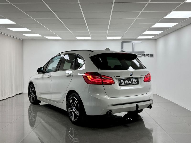 BMW 220 bild 9