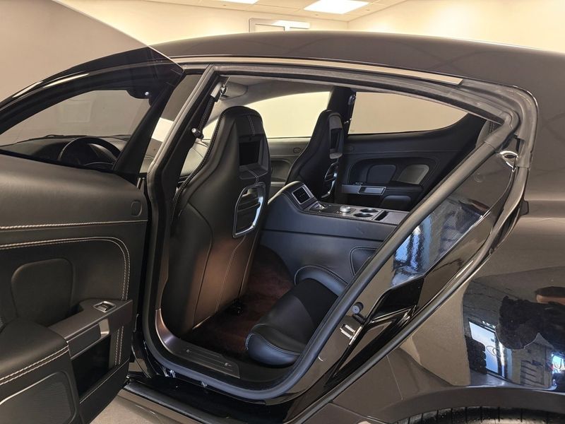 Aston Martin Rapide bild 16