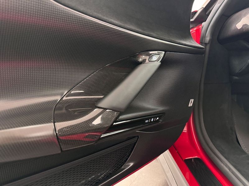 Ferrari SF90 bild 12