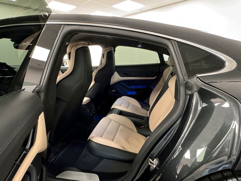 Porsche Taycan bild 14
