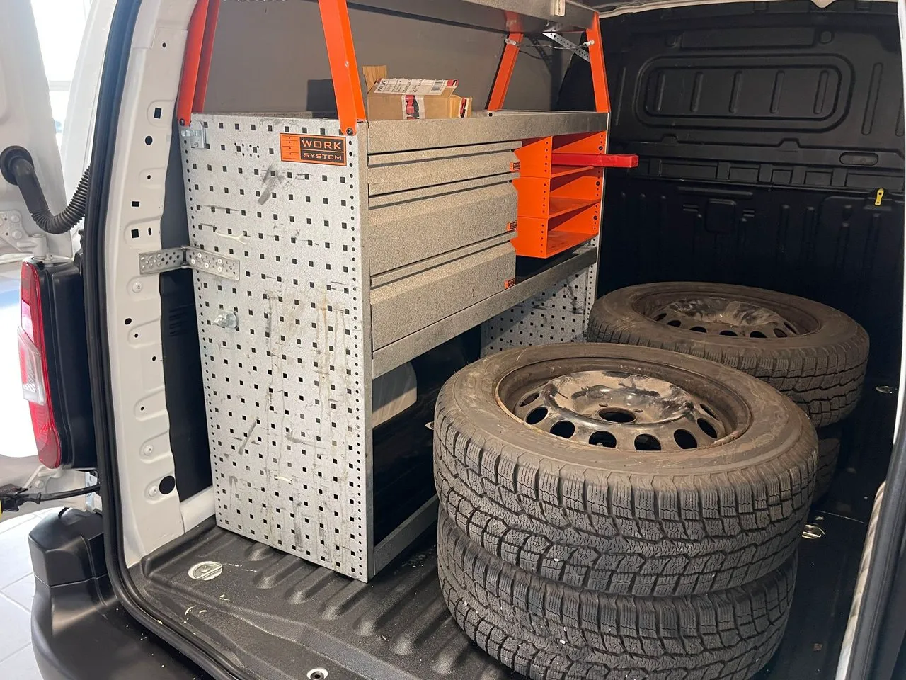 Vehicle image 11