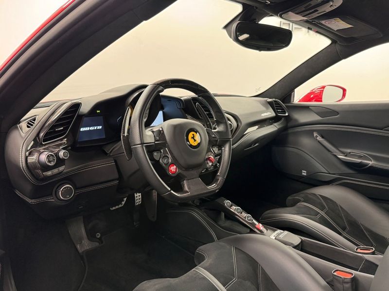 Ferrari 488 bild 4