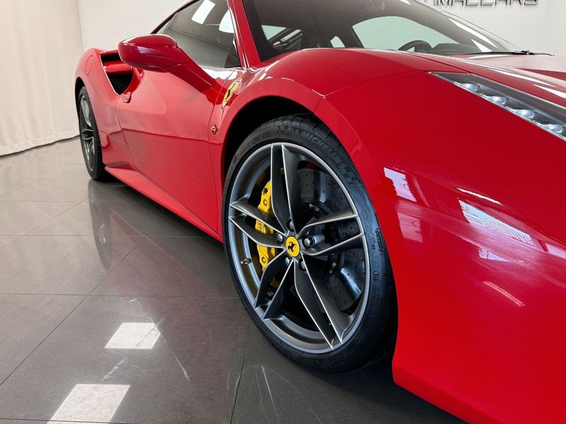 Ferrari 488 bild 11