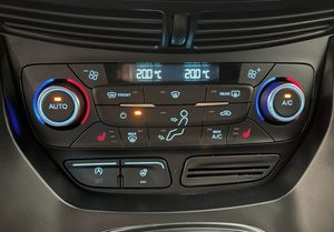Ford Kuga bild 17