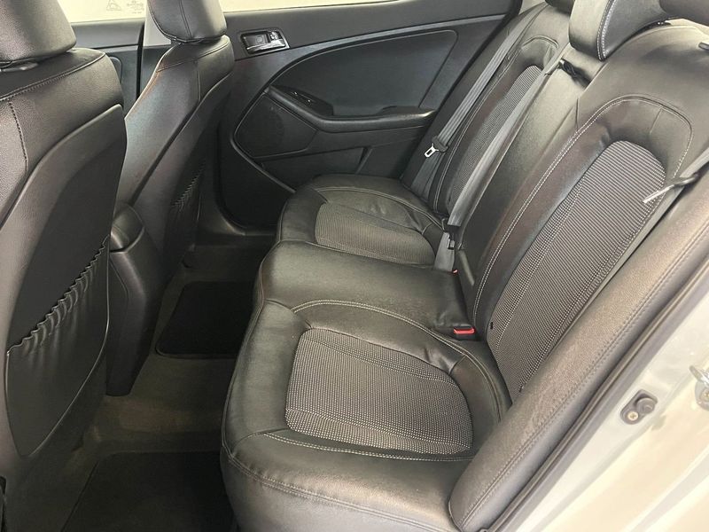 Kia Optima bild 11