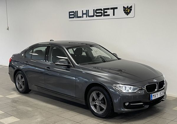 BMW 320 d xDrive Sedan AUT VÄRMARE SPORT LINE M-RATT - 2014