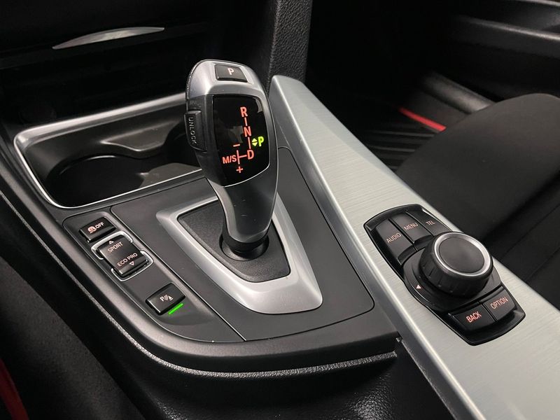BMW 320 bild 11