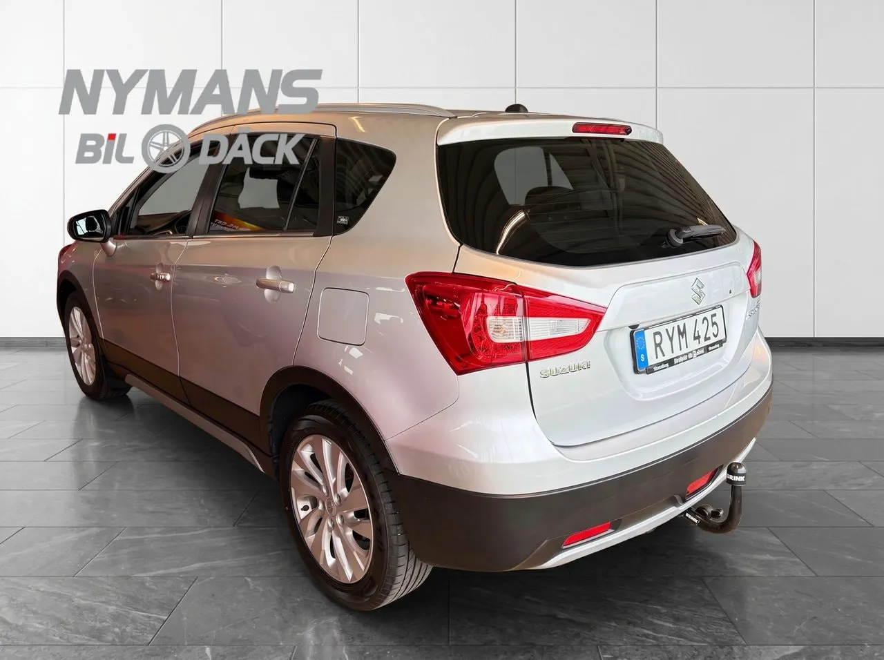 Vehicle image 2