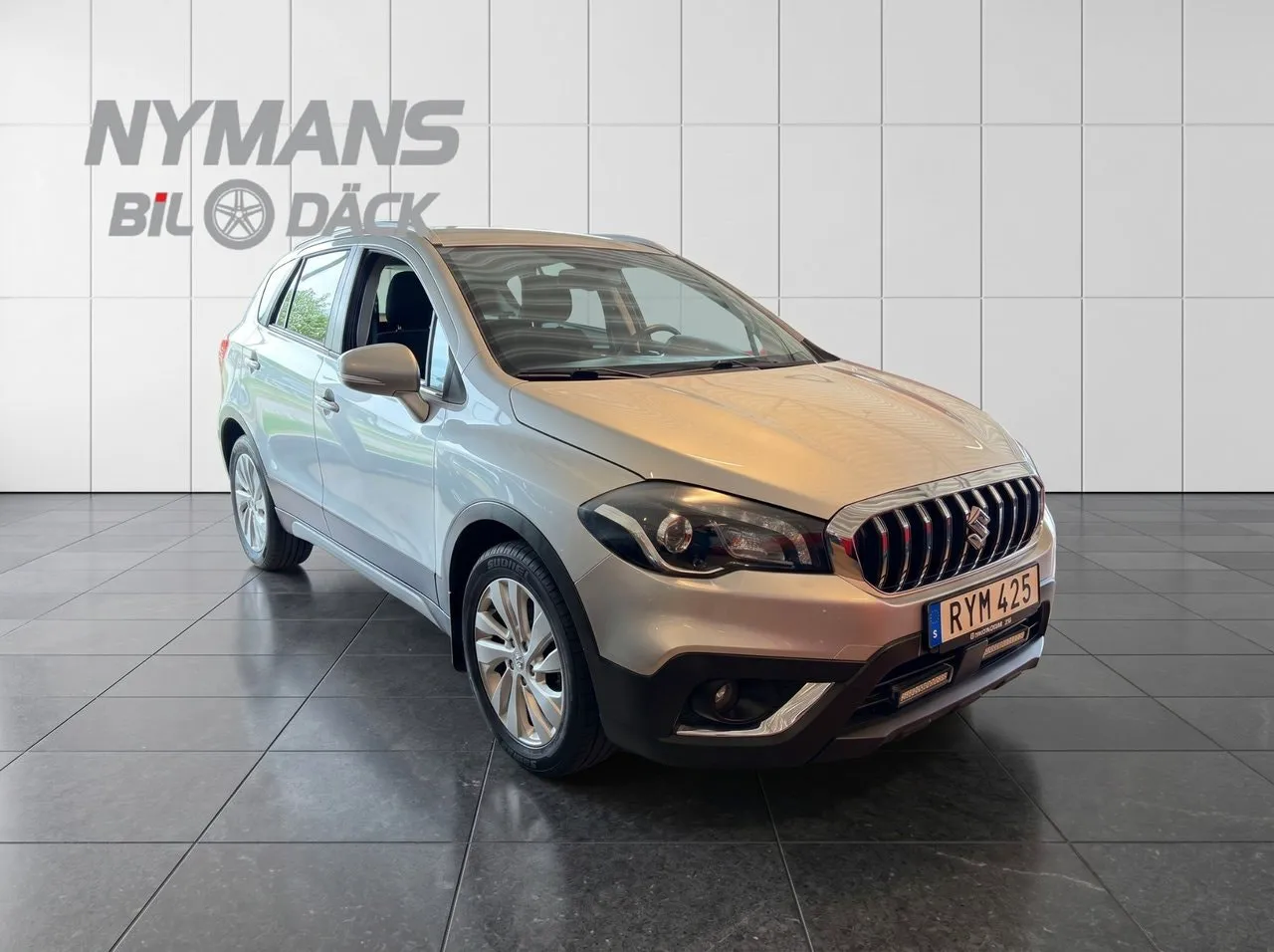 Vehicle image 1
