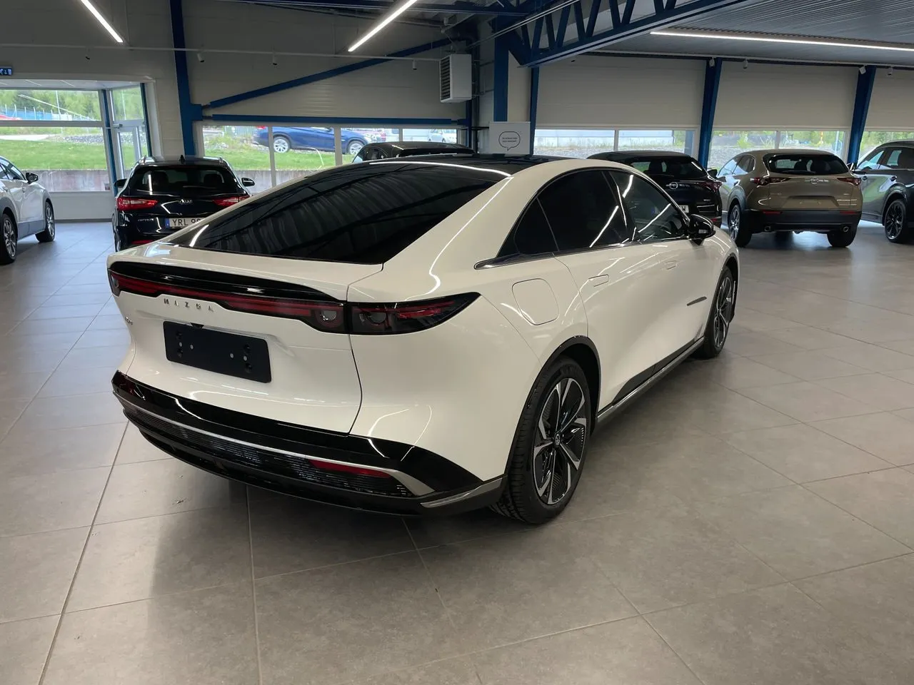Vehicle image 3