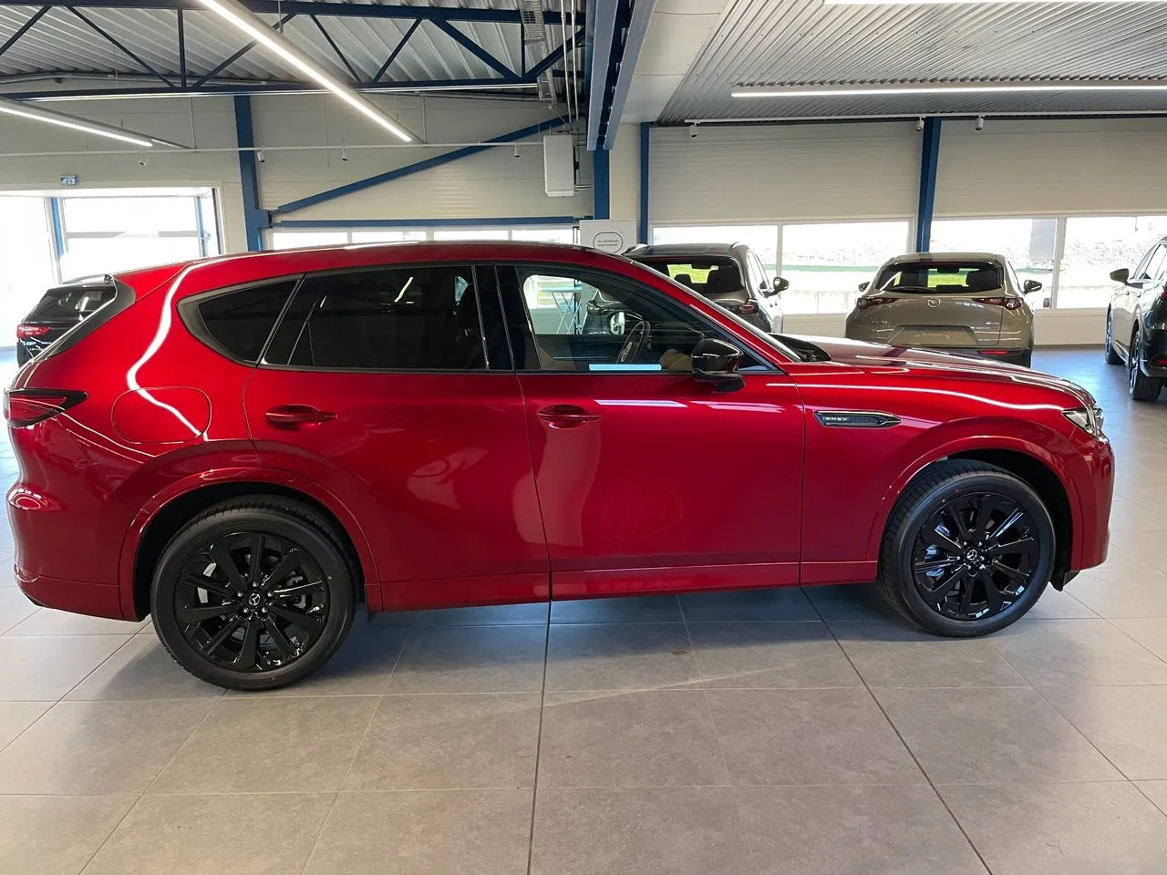 Vehicle image 4
