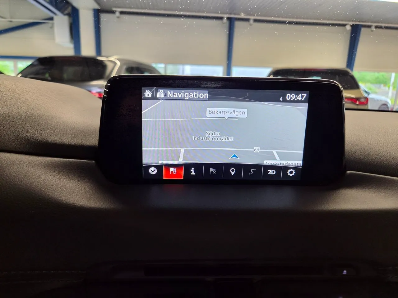 Vehicle image 10