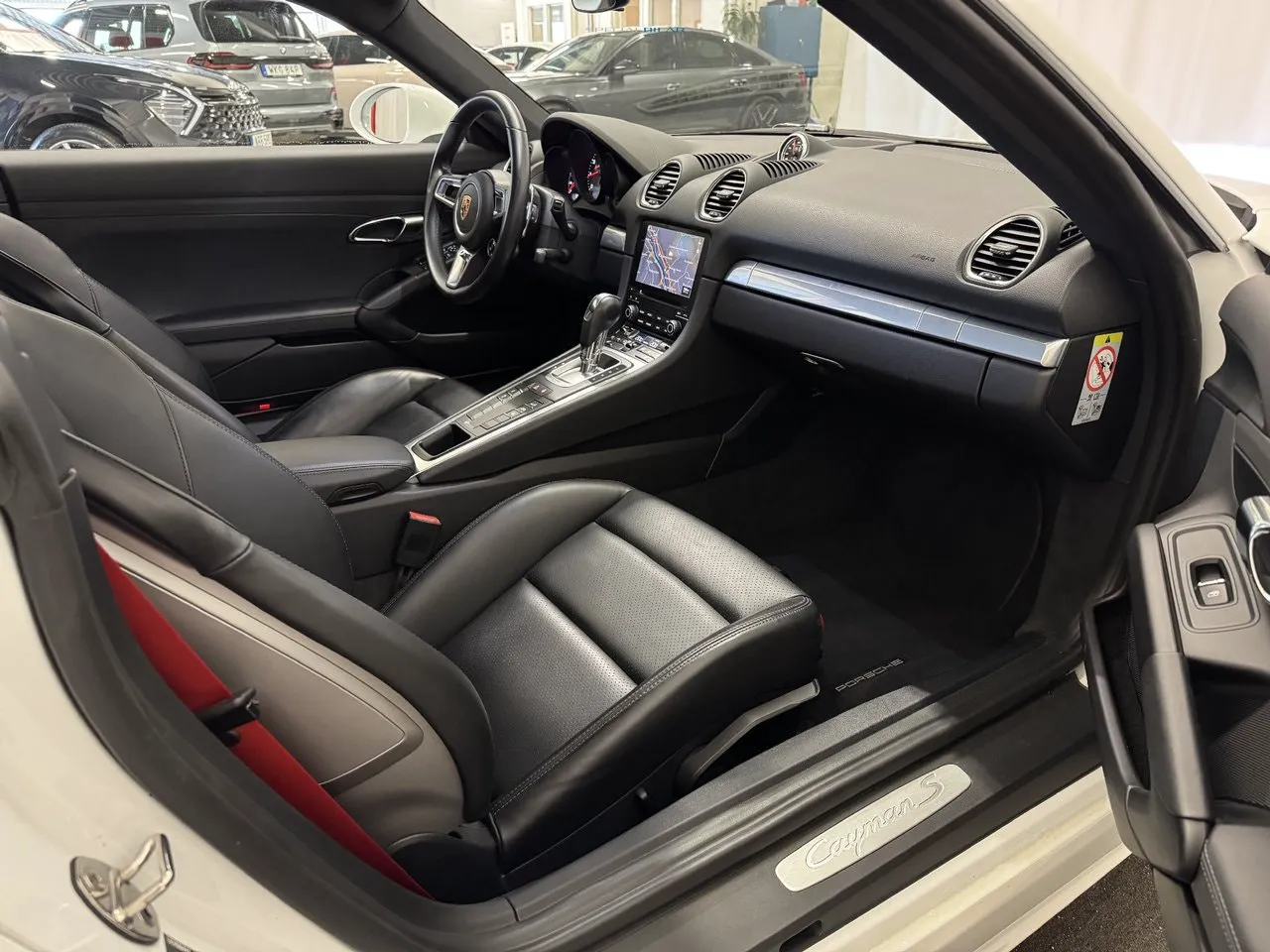 Vehicle image 11