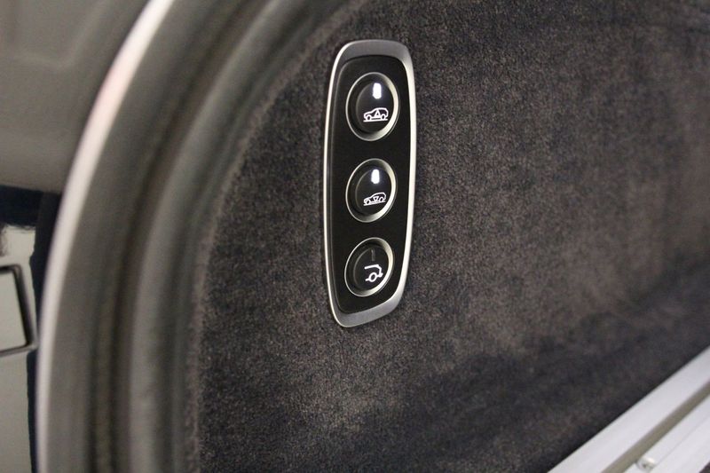 Aston Martin DBX bild 14
