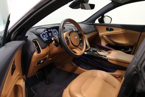 Aston Martin DBX bild 4