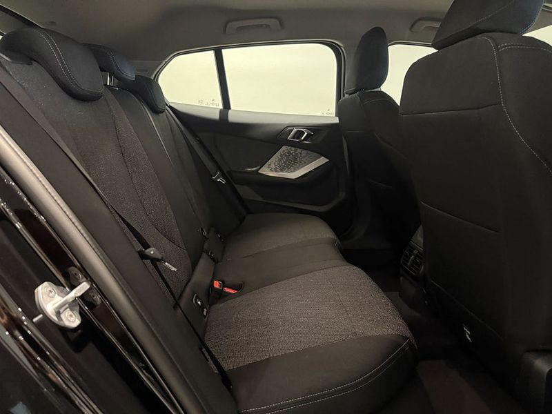 BMW 120 bild 7