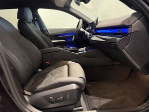 BMW i5 bild 8