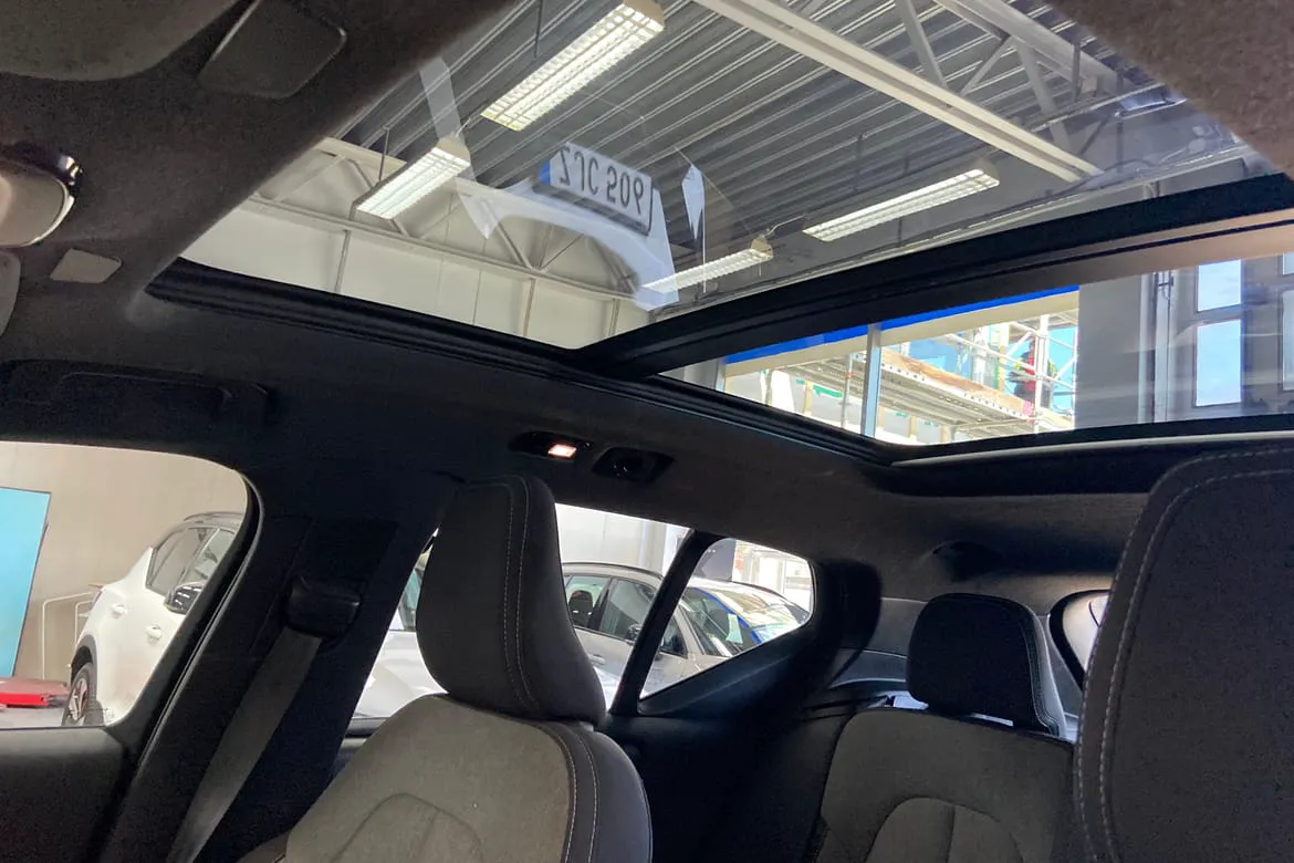 Vehicle image 20