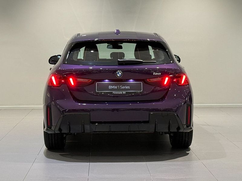 BMW 120 bild 16