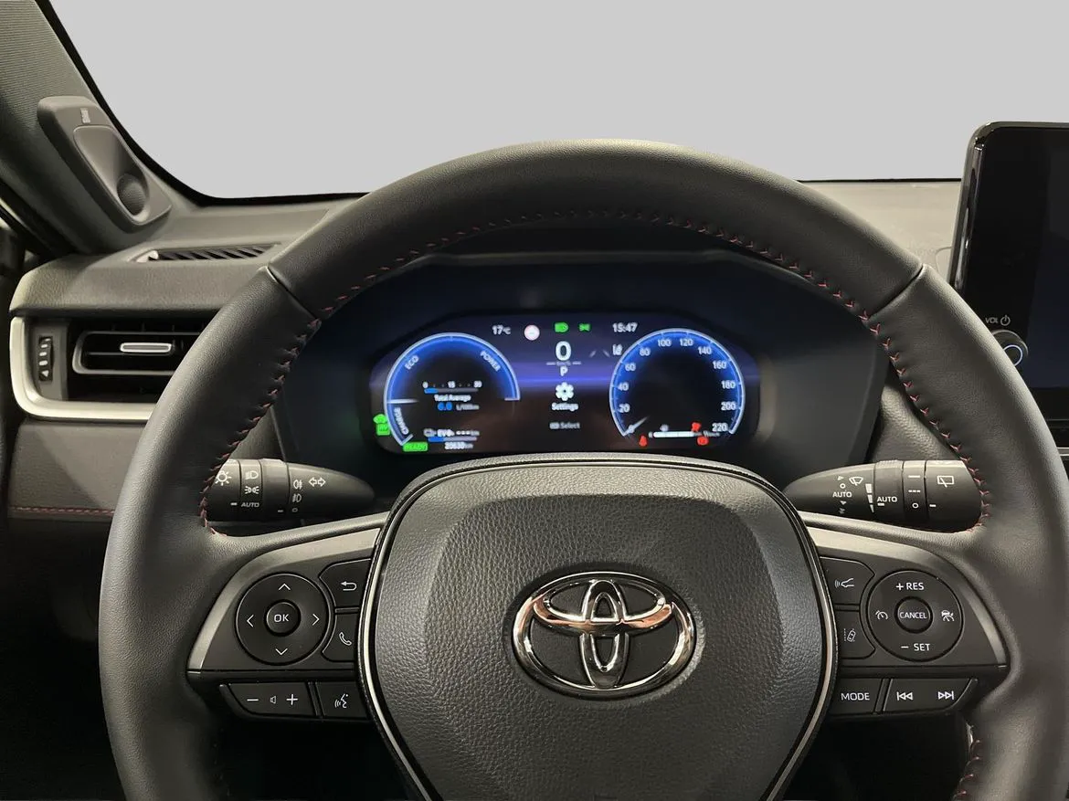 Vehicle image 14