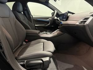 BMW i4 bild 8