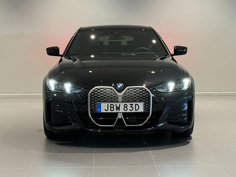 BMW i4 bild 2