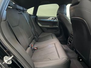 BMW i4 bild 7