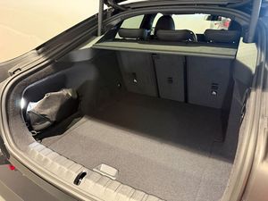 BMW i4 bild 6