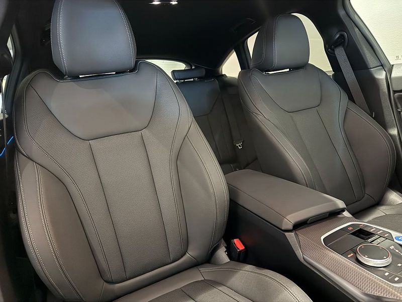 BMW i4 bild 17