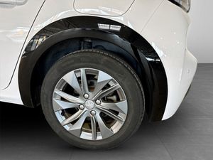 Peugeot e-208 bild 14