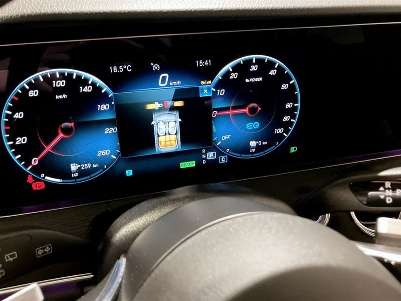 Mercedes E300 bild 9