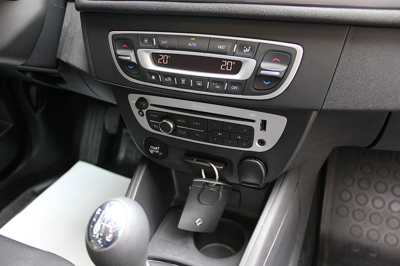 Vehicle image 23