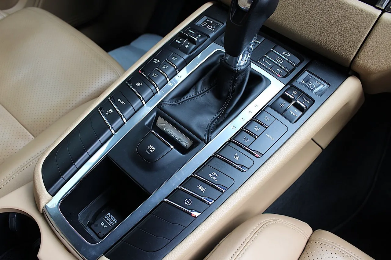 Vehicle image 21