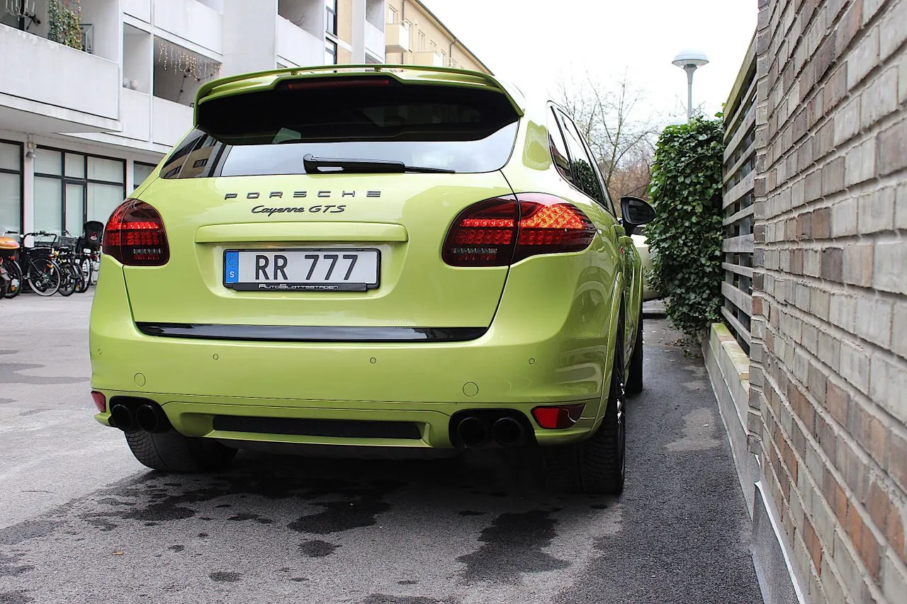 Vehicle image 13