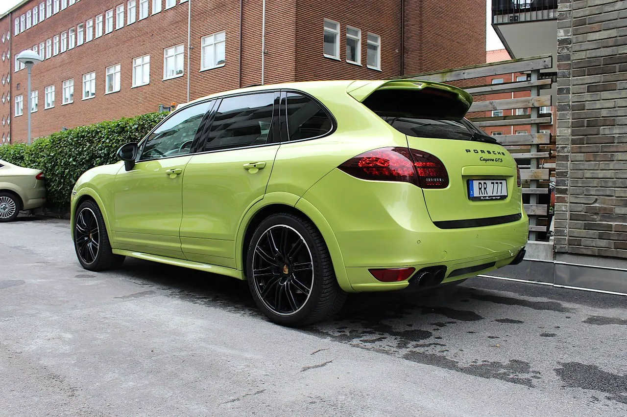 Vehicle image 9
