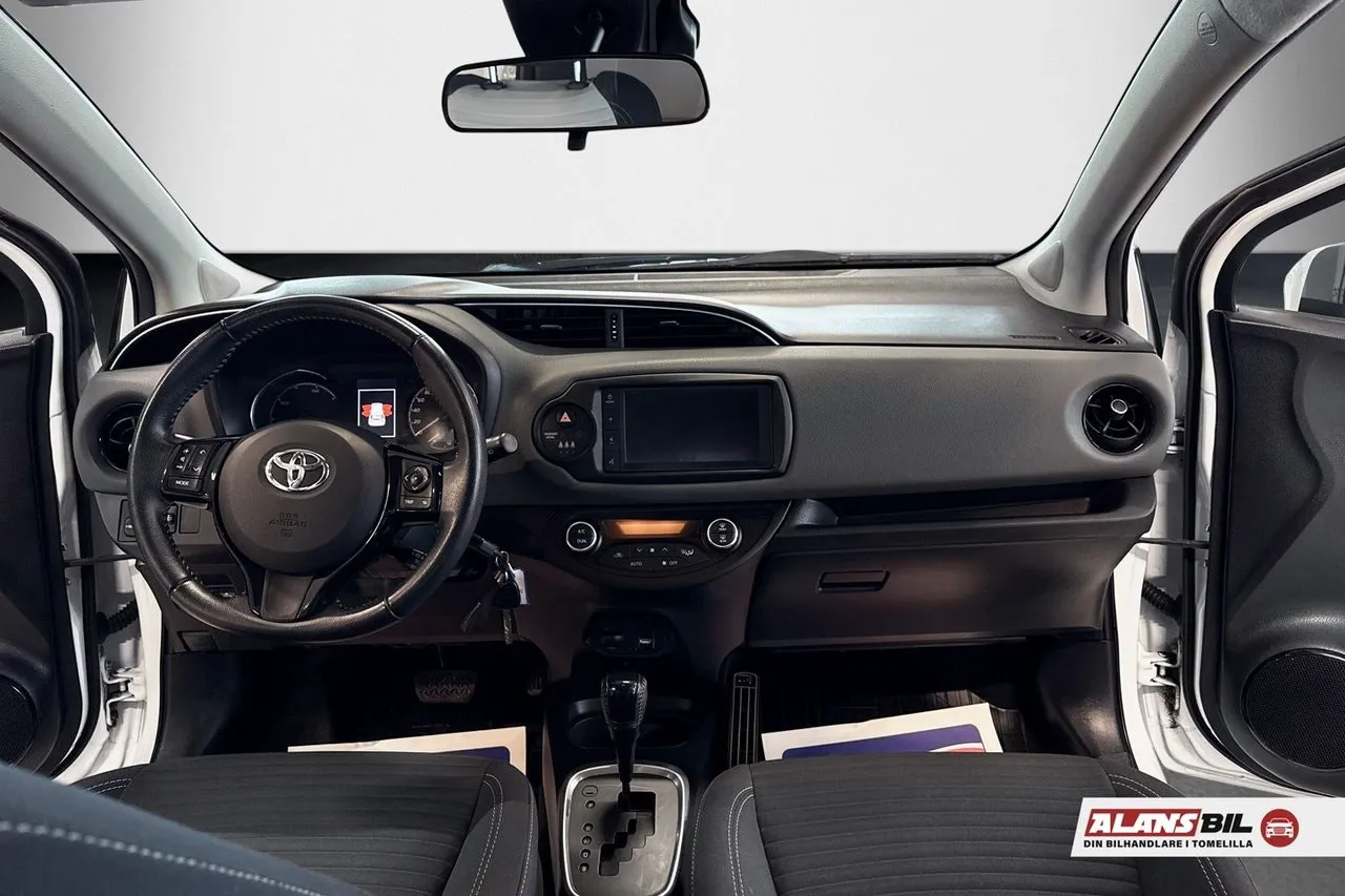 Vehicle image 9