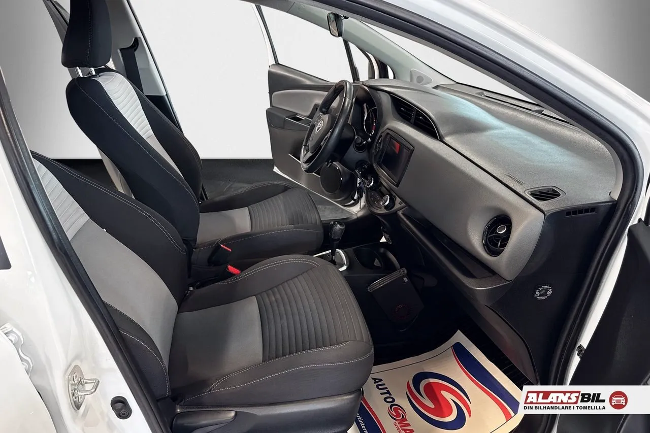 Vehicle image 7