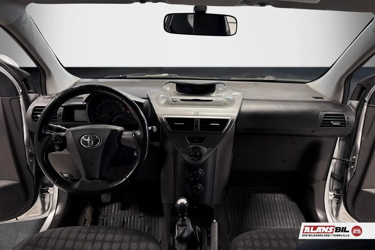 Vehicle image 9