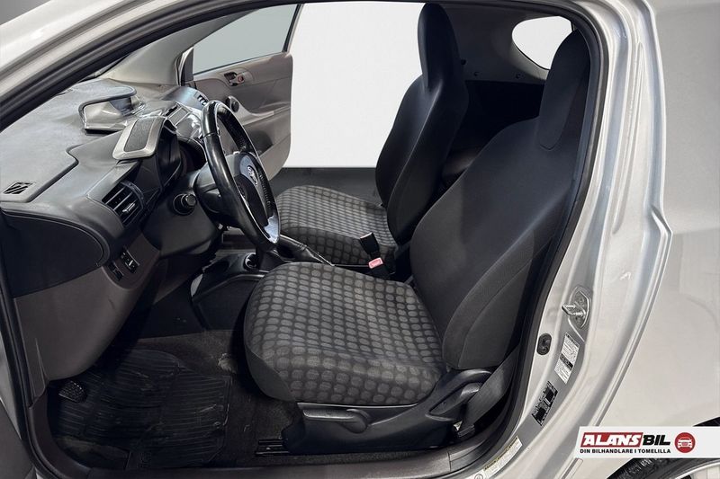 Toyota iQ bild 5
