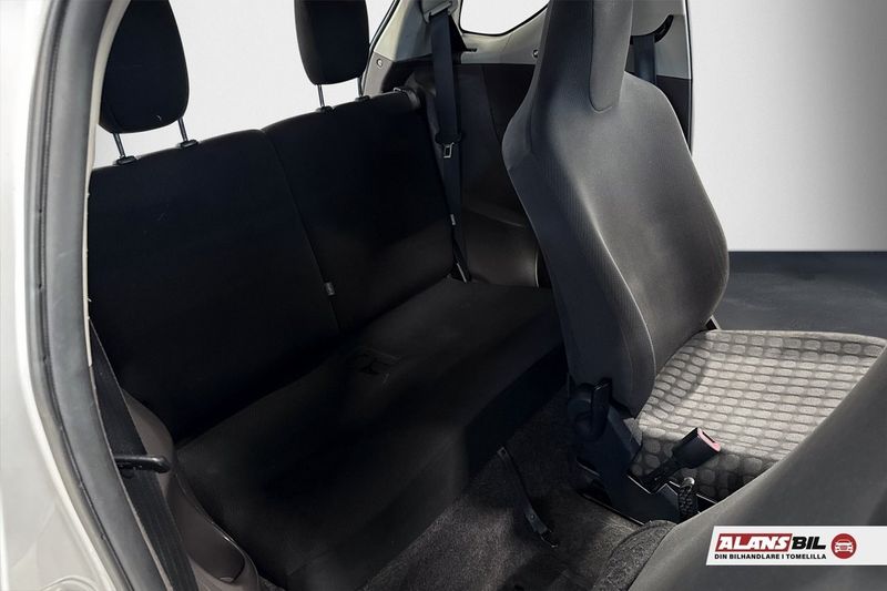 Toyota iQ bild 9