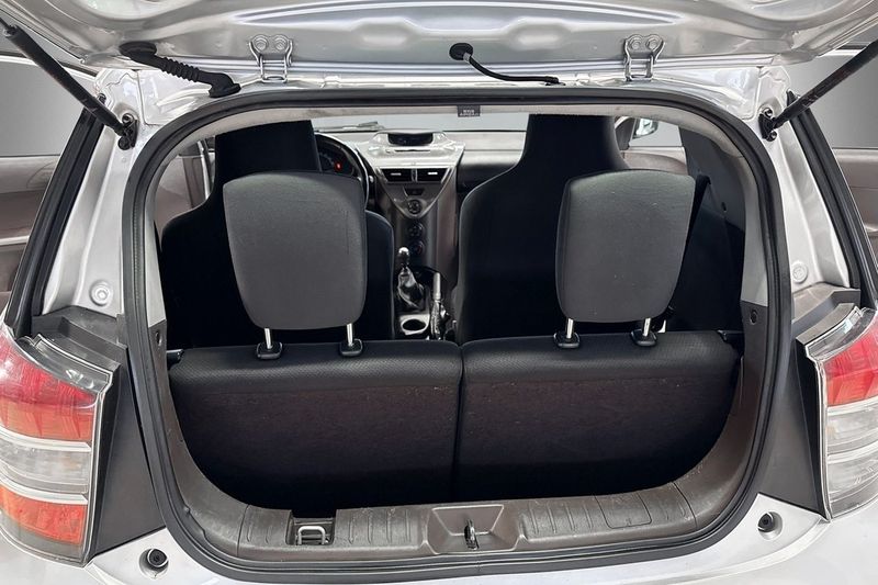 Toyota iQ bild 7