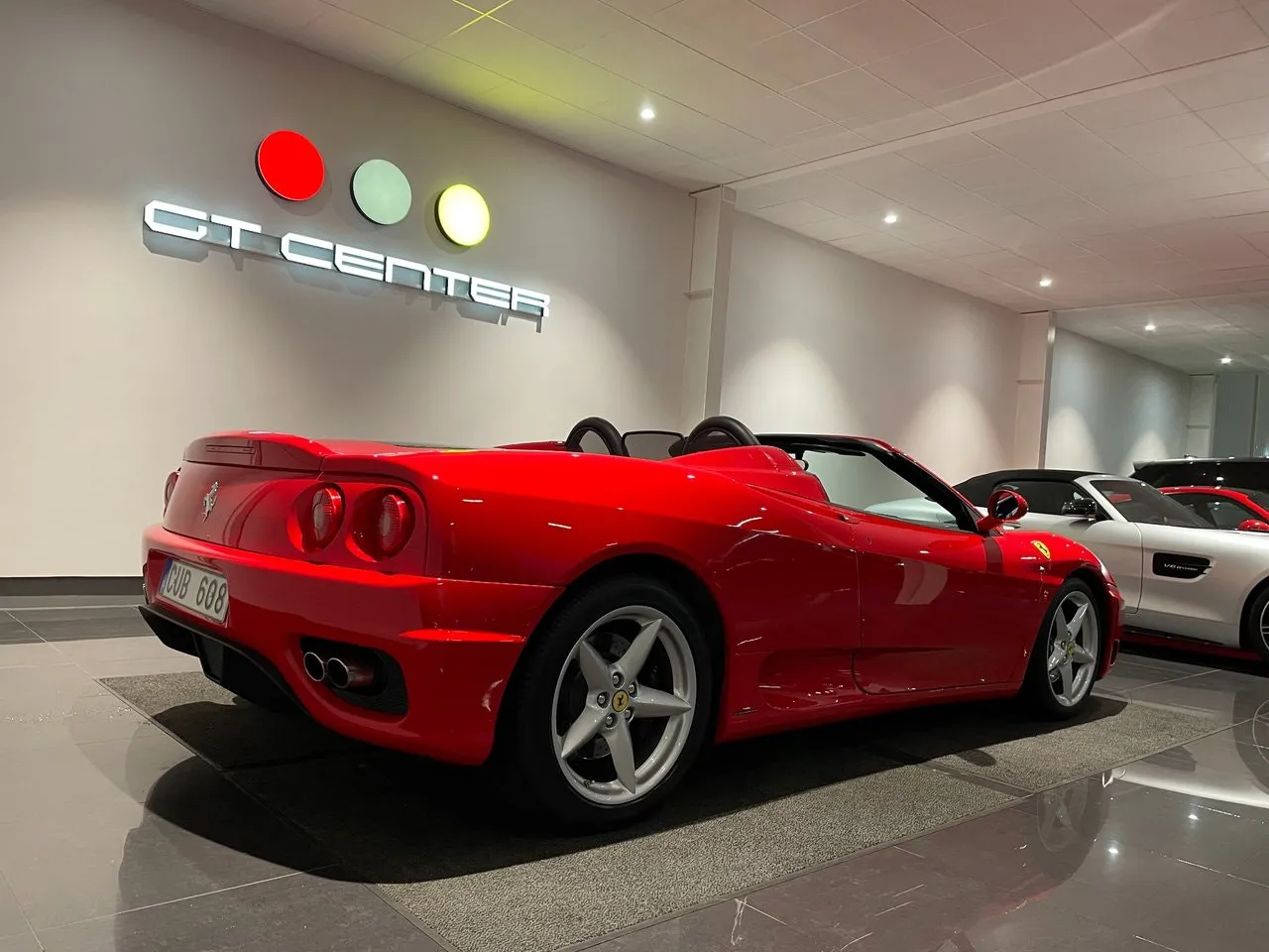 Vehicle image 7