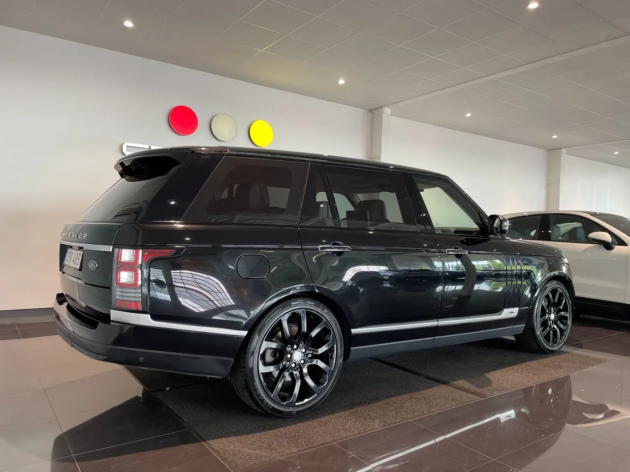 Vehicle image 6