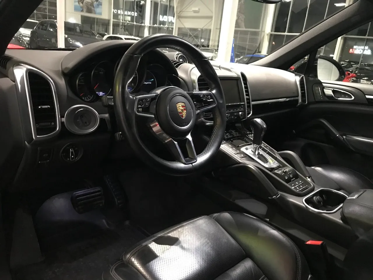 Vehicle image 8