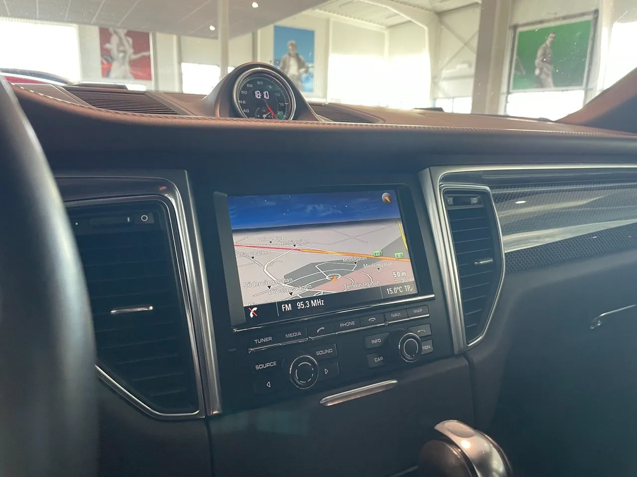 Vehicle image 14