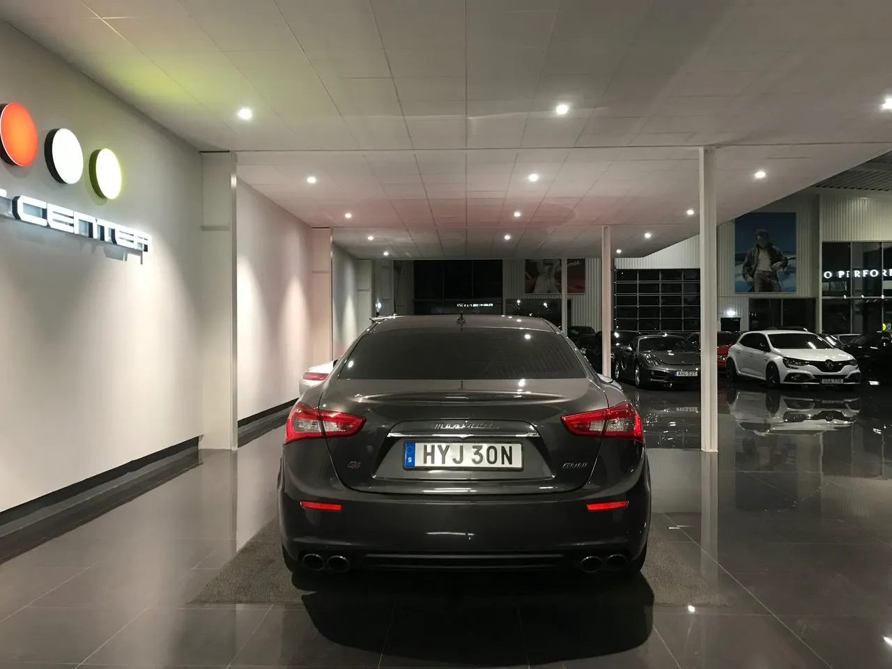 Vehicle image 4